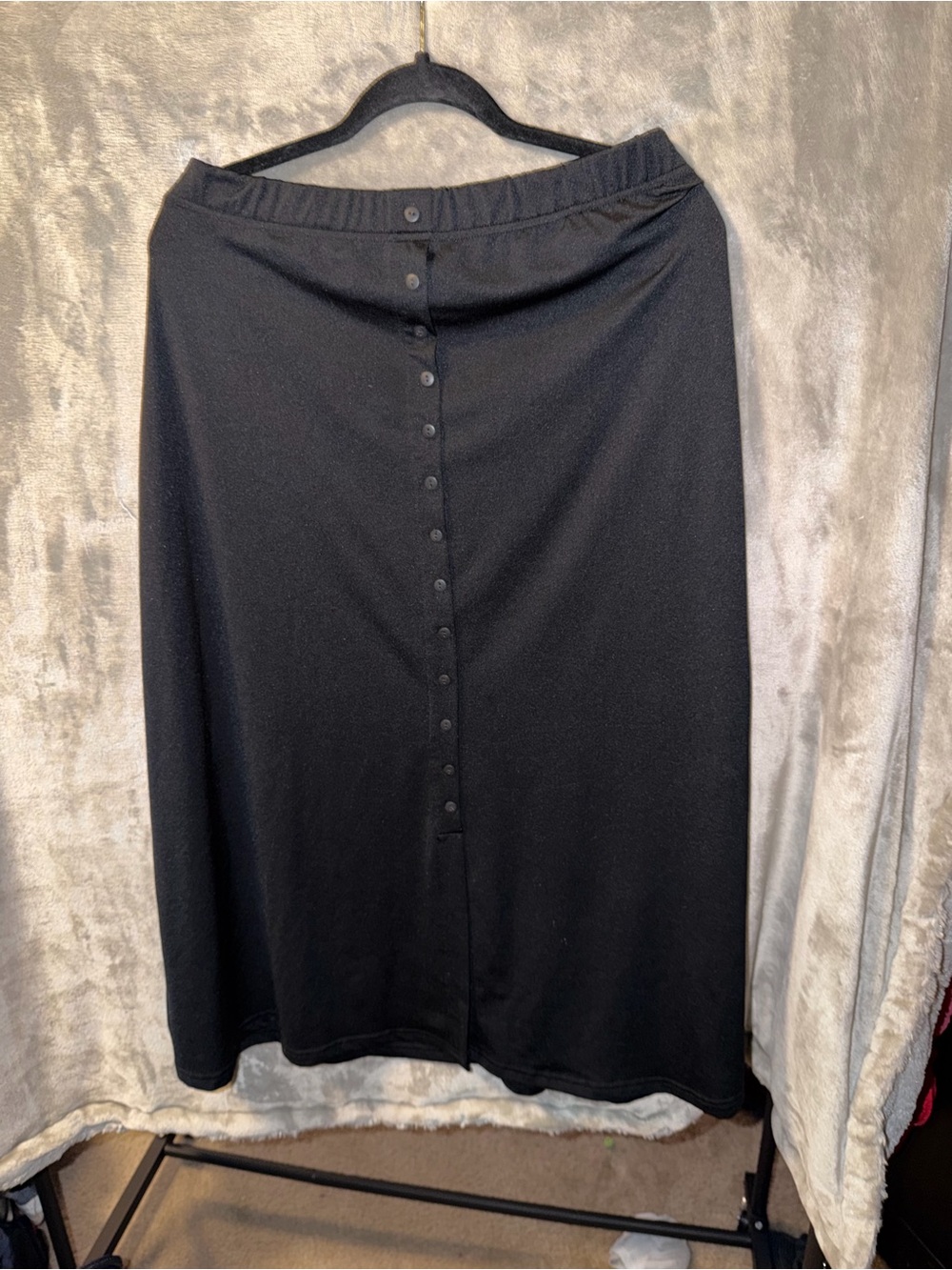 Women's Black Button-Front Midi Skirt